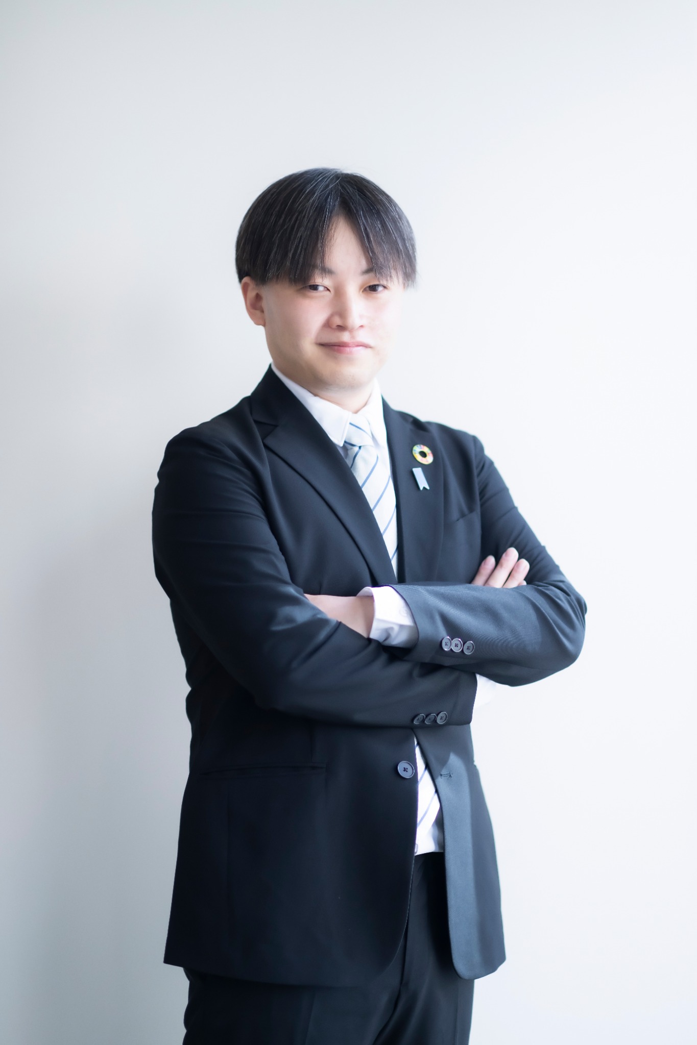 木ノ根雄志 全身プロフィール写真